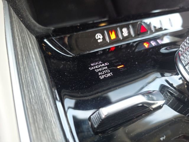 Used 2024 Jeep Wagoneer Series III w/ Premium Group I AWD/4WD image 33