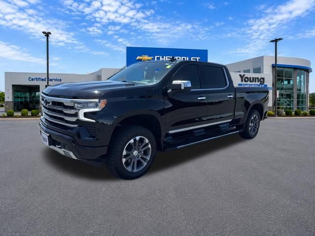 Used 2024 Chevrolet Silverado 1500 High Country w/ Technology Package AWD/4WD image 3