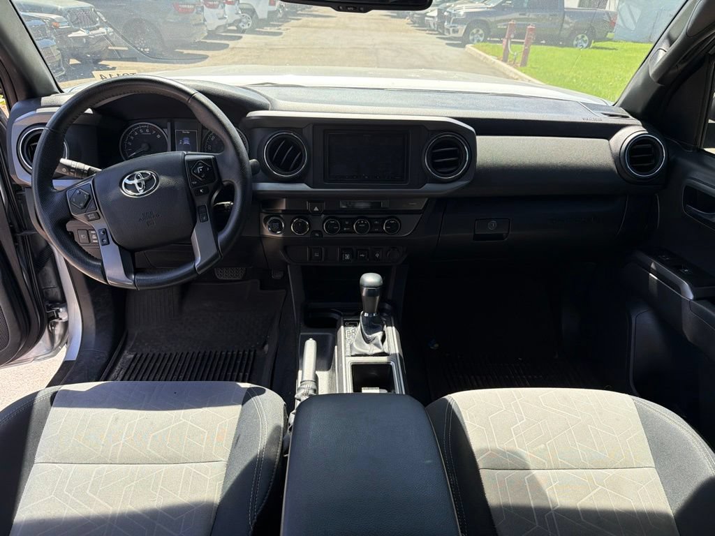 Used 2023 Toyota Tacoma TRD Off-Road w/ Black Out Package (TMS) AWD/4WD image 10