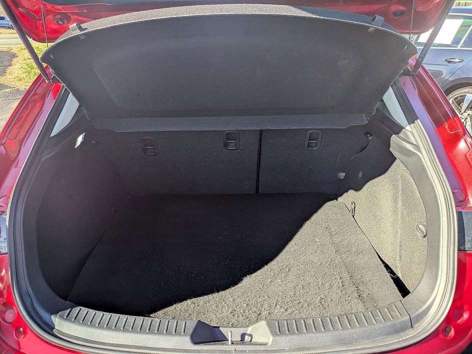 Used 2018 MAZDA MAZDA3 Touring image 27