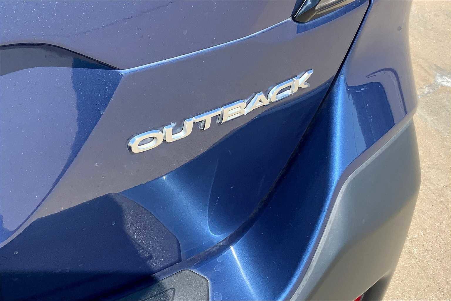 Used 2020 Subaru Outback Limited w/ Popular Package #2 image 9