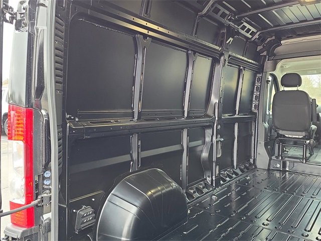 New 2025 RAM ProMaster 3500 w/ Quick Order Package 22G SLT image 9