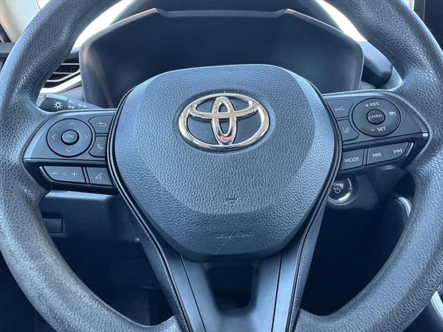 Used 2023 Toyota RAV4 XLE AWD/4WD image 16