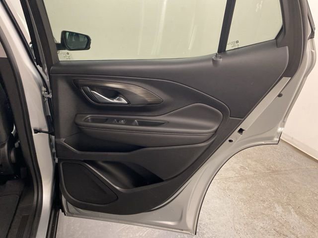 Used 2022 GMC Terrain SLT w/ Infotainment Package II image 28