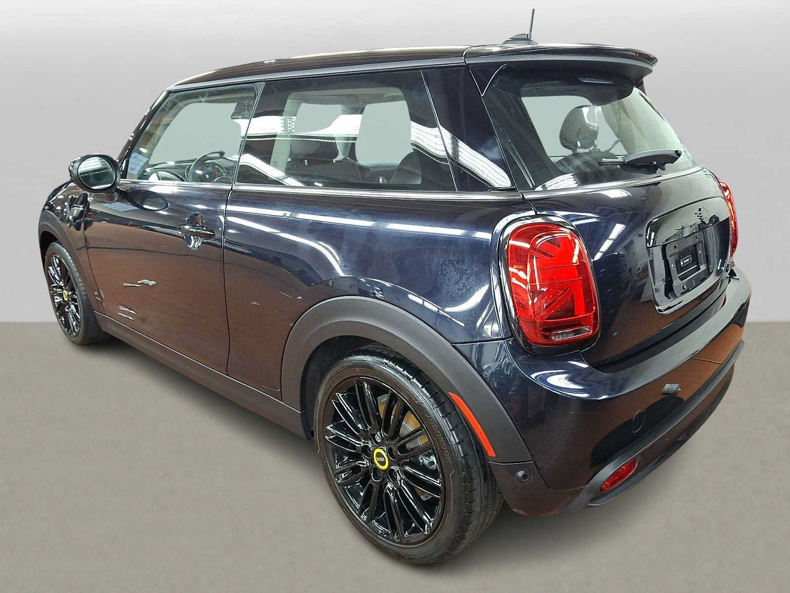 Used 2024 MINI Cooper SE FWD image 5