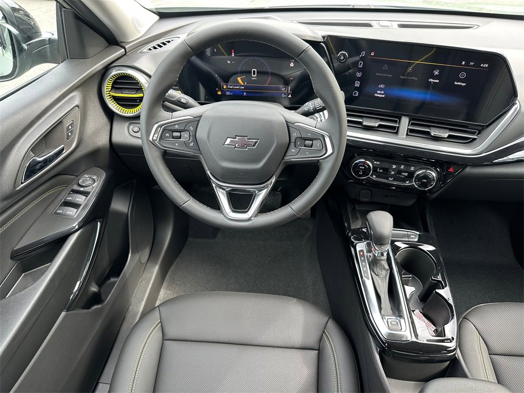 New 2025 Chevrolet Trax ACTIV w/ Sunroof Package image 18