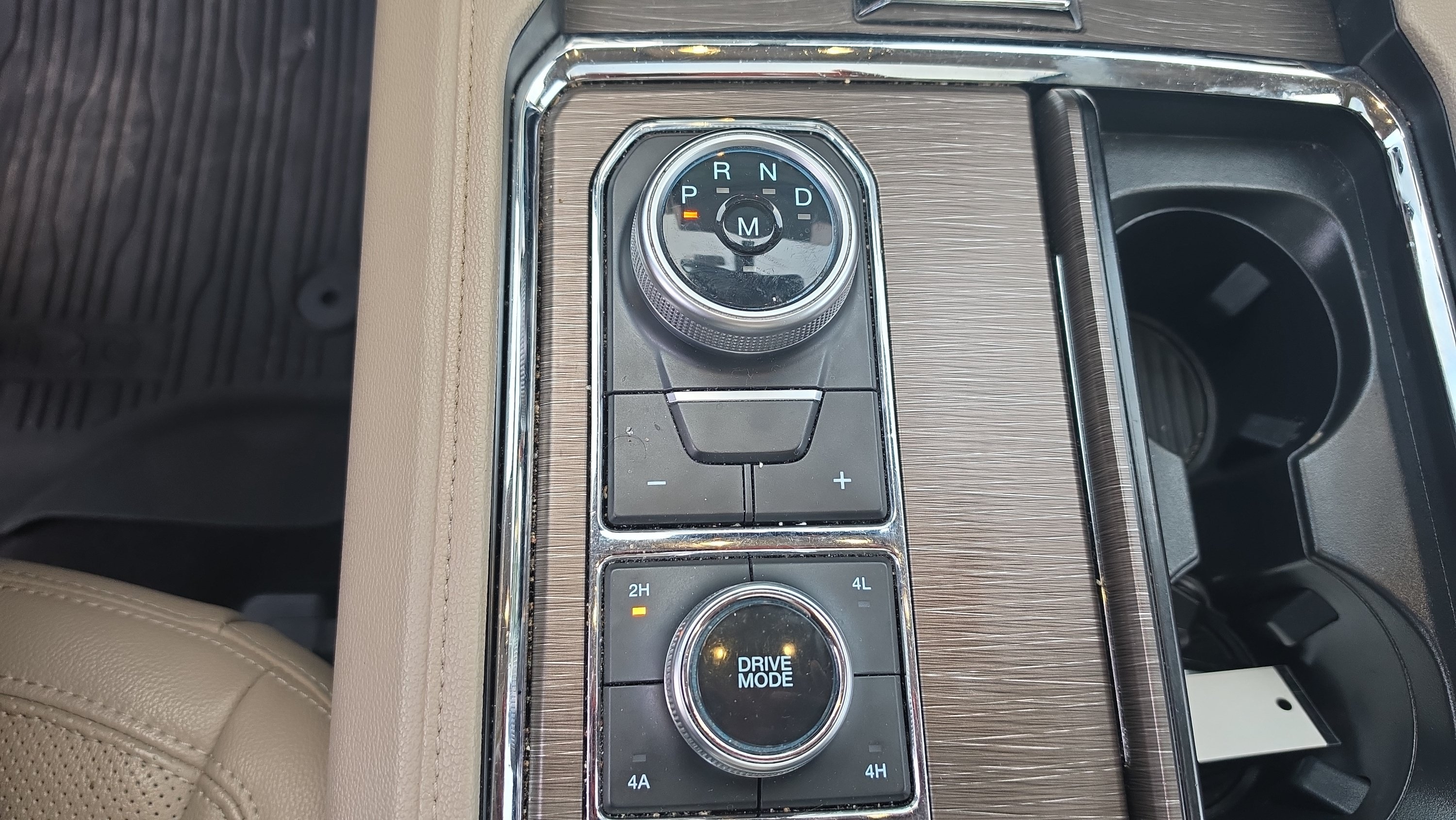 Used 2022 Ford Expedition Limited AWD/4WD image 19