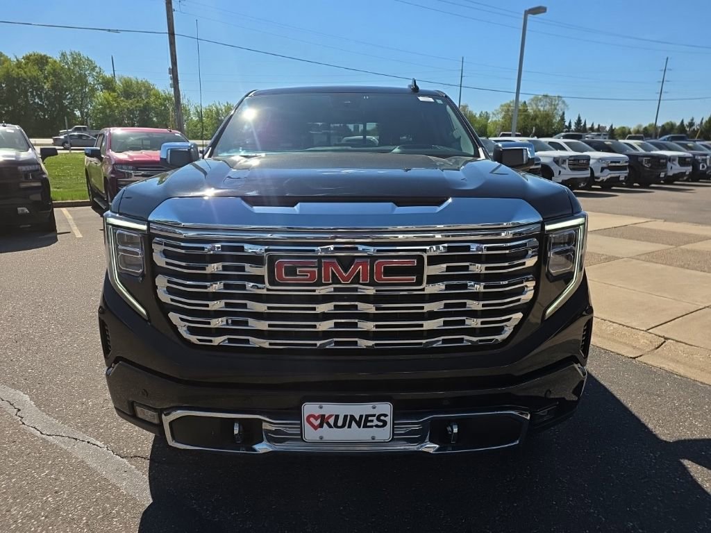 Used 2022 GMC Sierra 1500 Denali w/ Denali Reserve Package AWD/4WD image 11