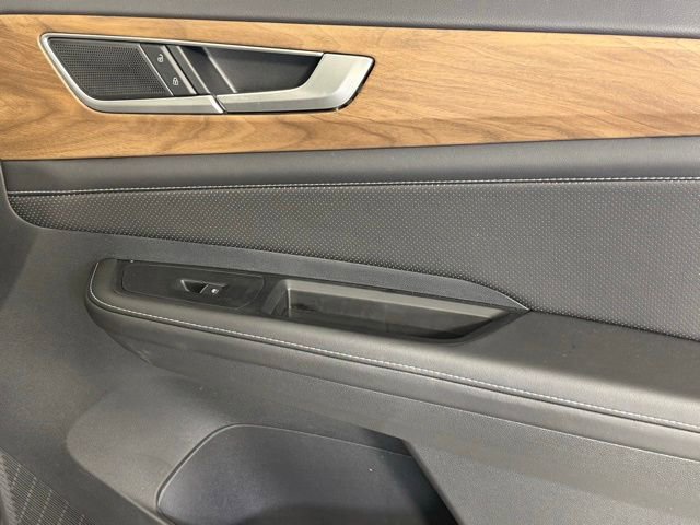 Used 2024 Volkswagen Atlas SE FWD image 30