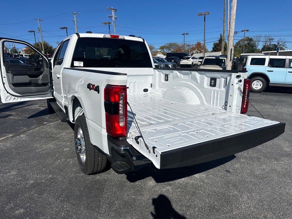 New 2026 Ford F250 XLT w/ XLT Premium Package image 41