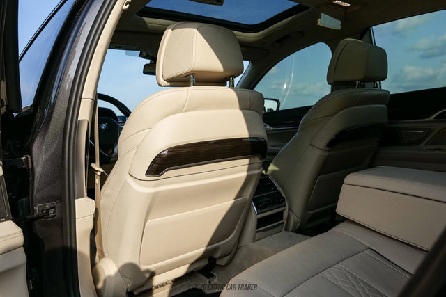 Used 2019 BMW 750i xDrive w/ Executive Package AWD/4WD image 48