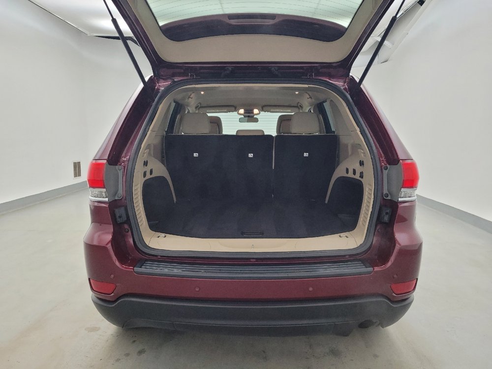 Used 2019 Jeep Grand Cherokee Laredo image 29