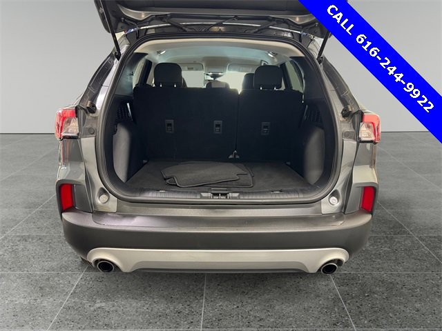 Used 2022 Ford Escape SE w/ Cold Weather Package image 13