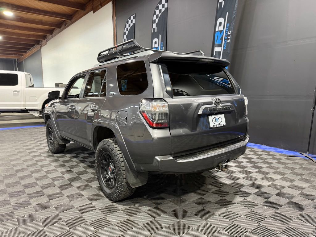 Used 2016 Toyota 4Runner SR5 image 3