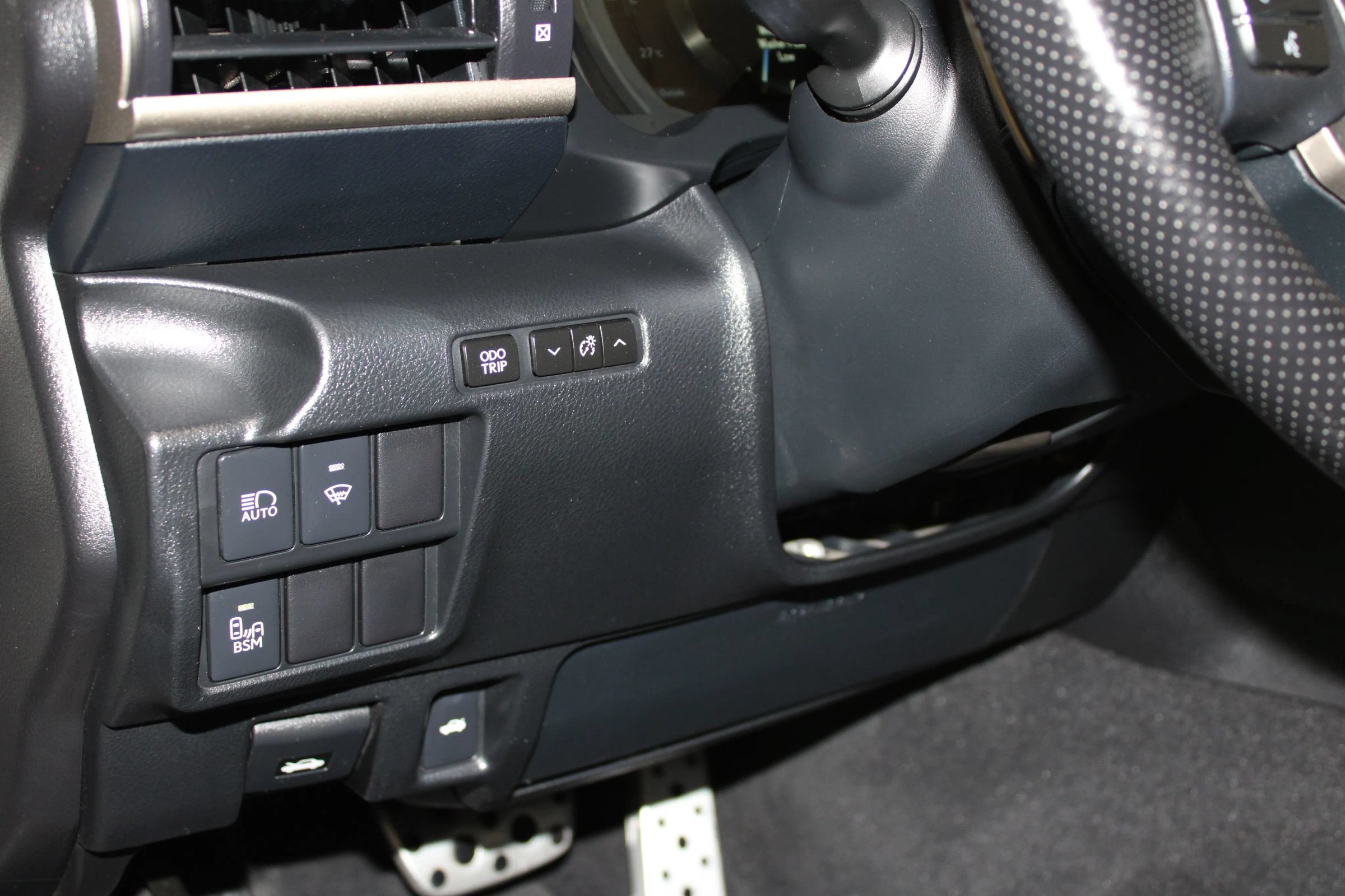 Used 2017 Lexus IS 350 AWD image 24