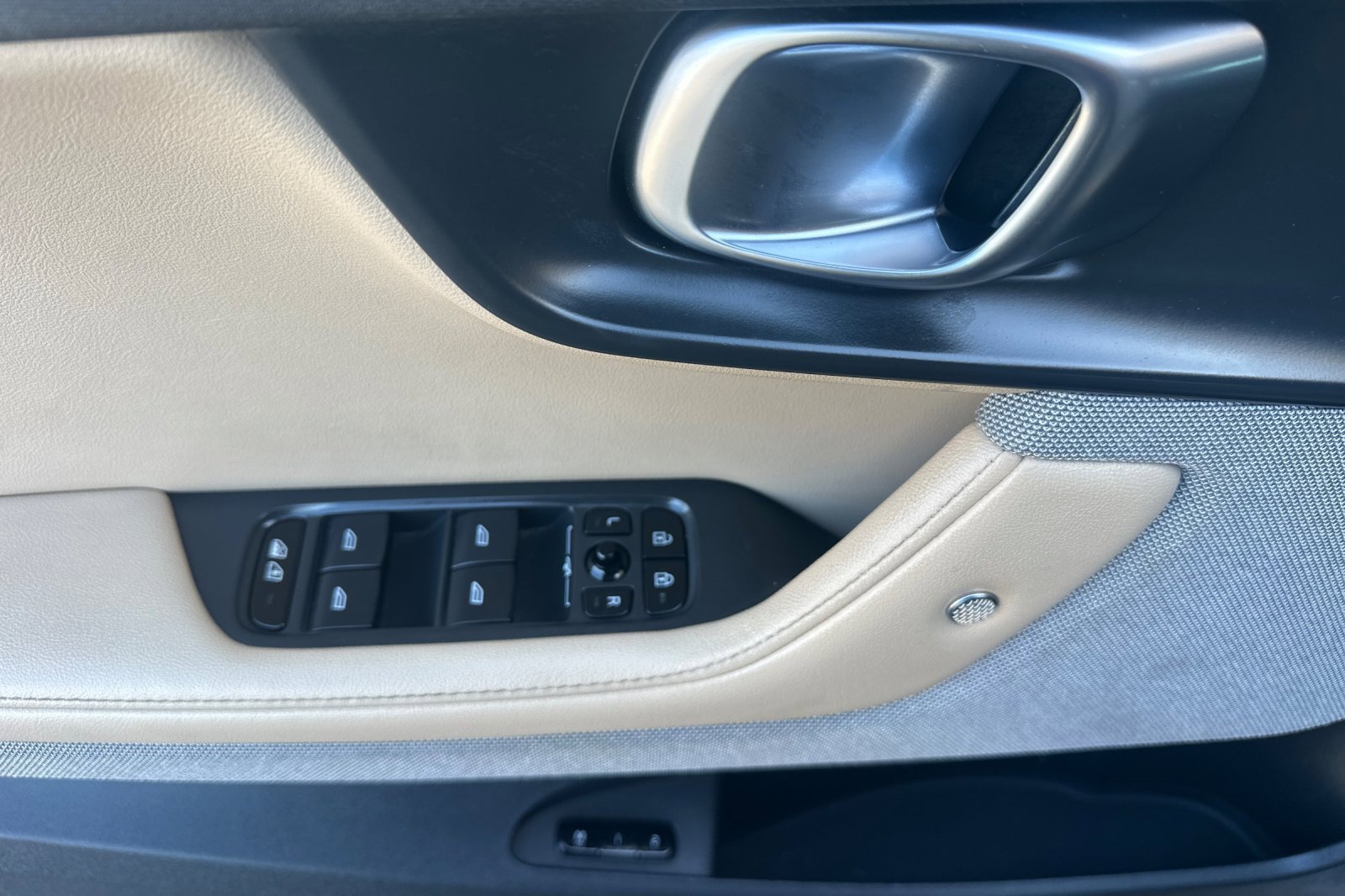 Used 2021 Polestar Polestar 2 w/ Performance Package image 10