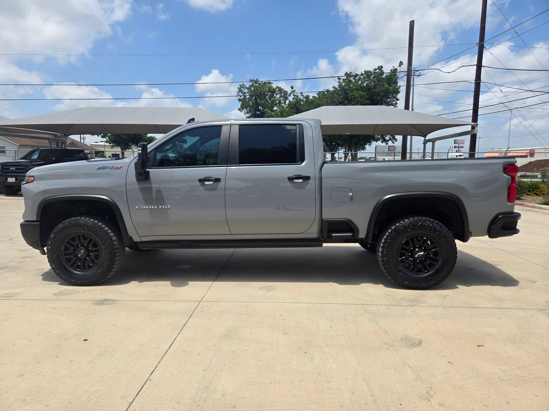 Certified 2024 Chevrolet Silverado 2500 ZR2 AWD/4WD image 4