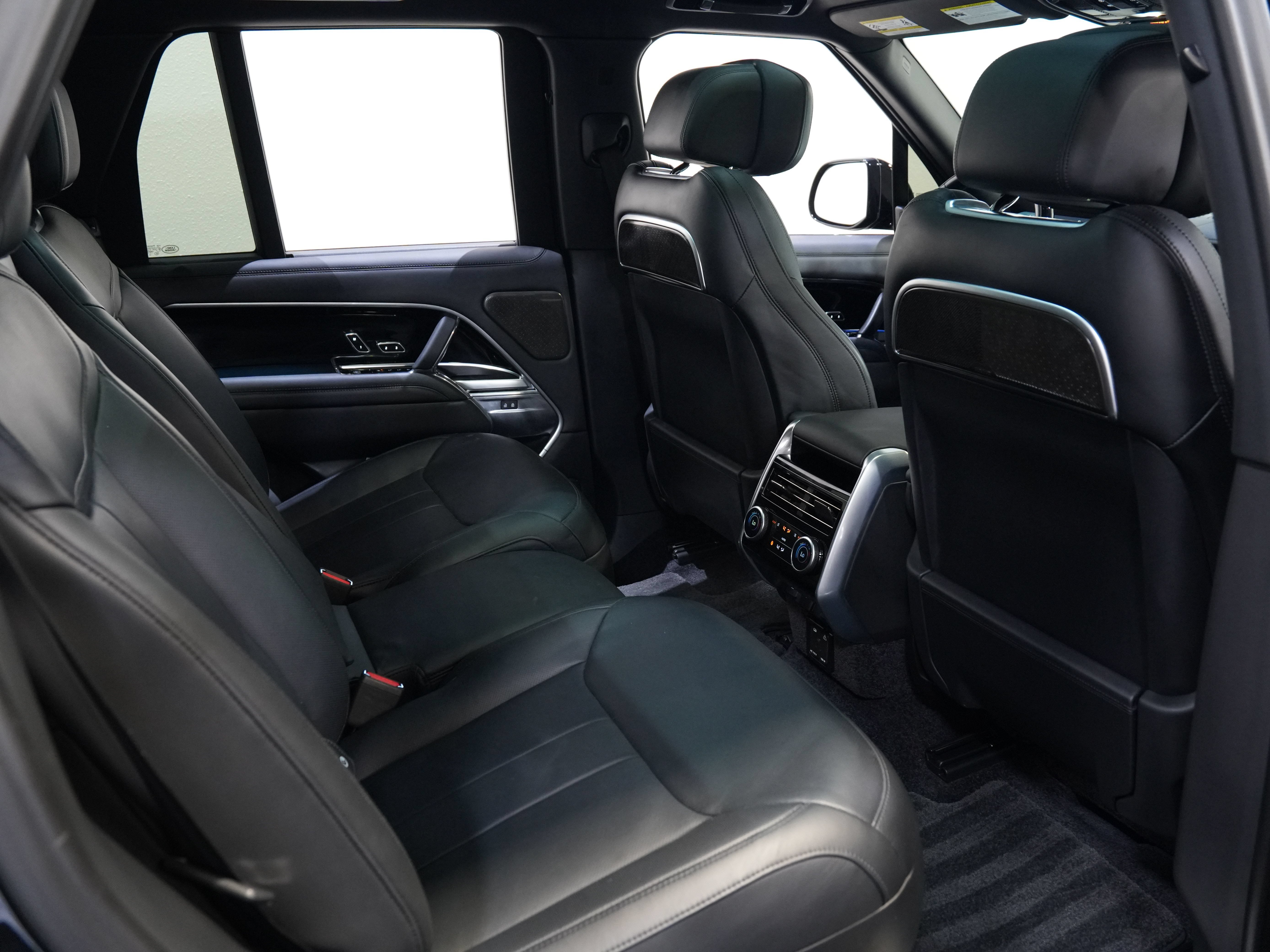 Used 2024 Land Rover Range Rover Autobiography AWD/4WD image 36