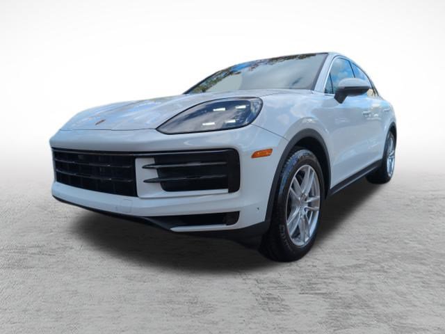 Used 2024 Porsche Cayenne Coupe image 34