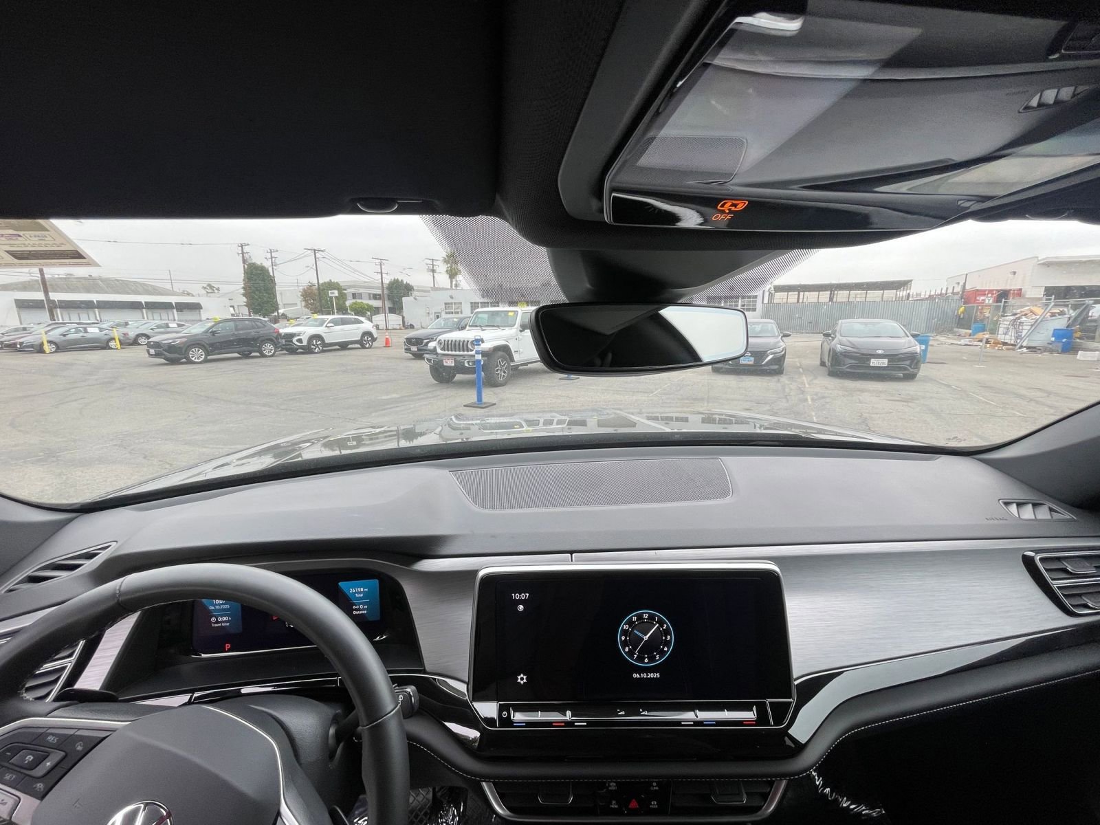 Used 2025 Volkswagen Atlas Cross Sport SE image 33