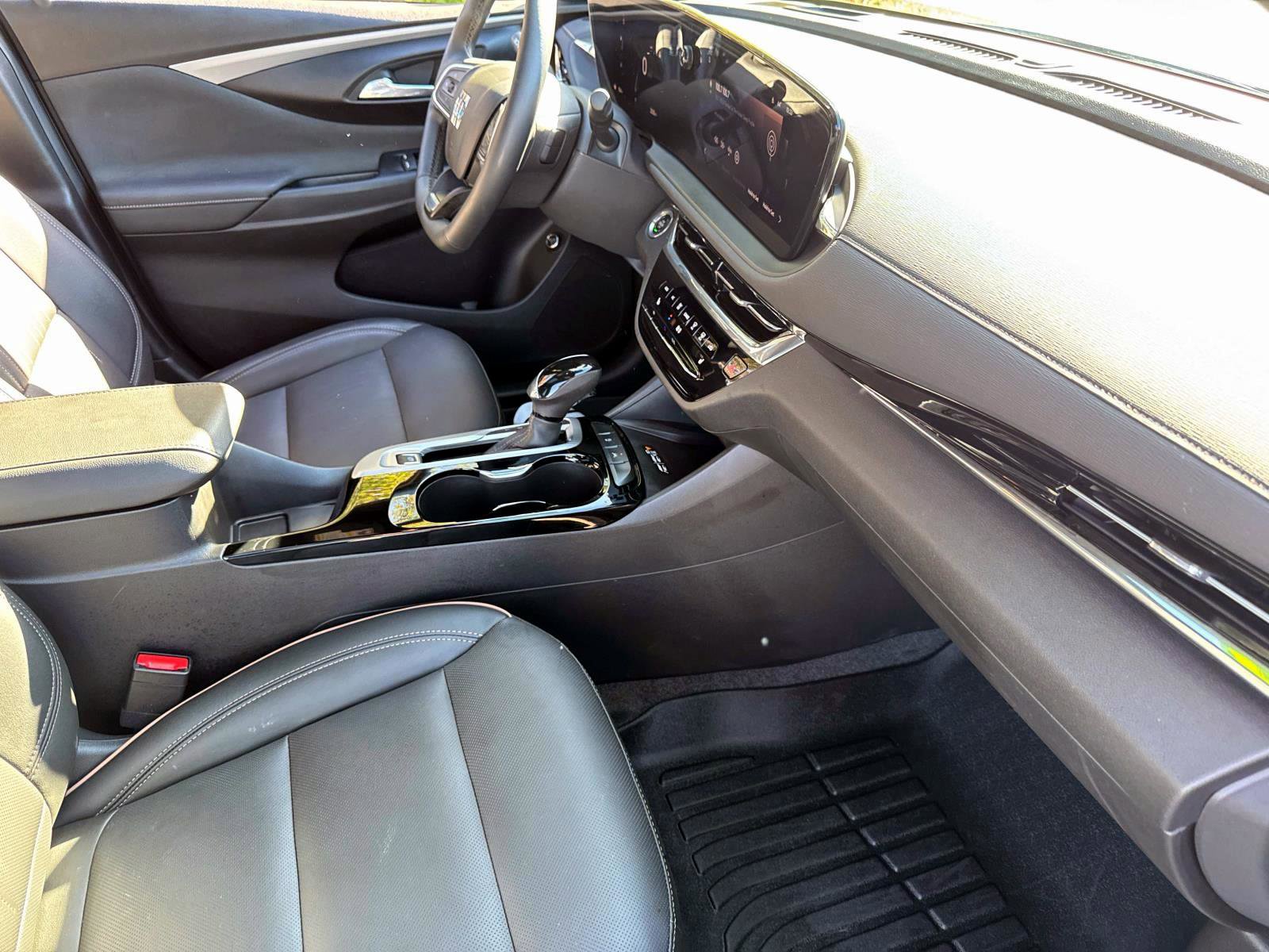 Certified 2025 Buick Envista Avenir image 8