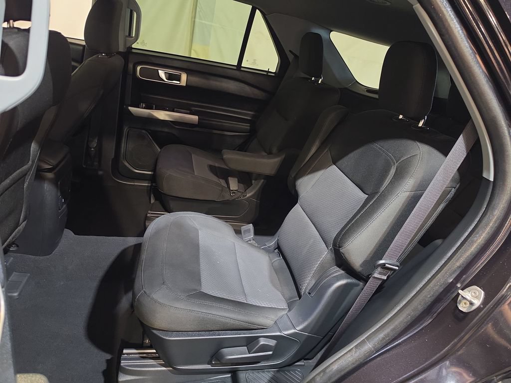 Used 2023 Ford Explorer XLT AWD/4WD image 23