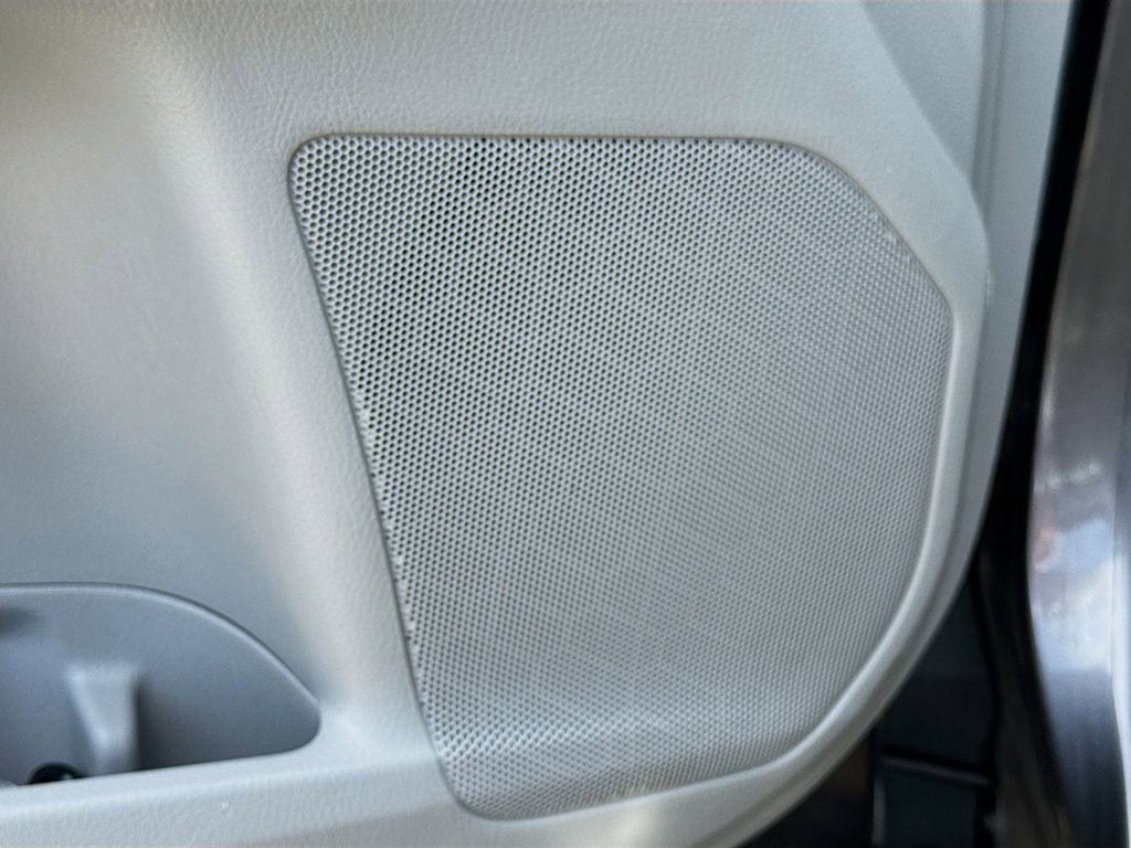 Used 2019 Toyota Highlander XLE image 24