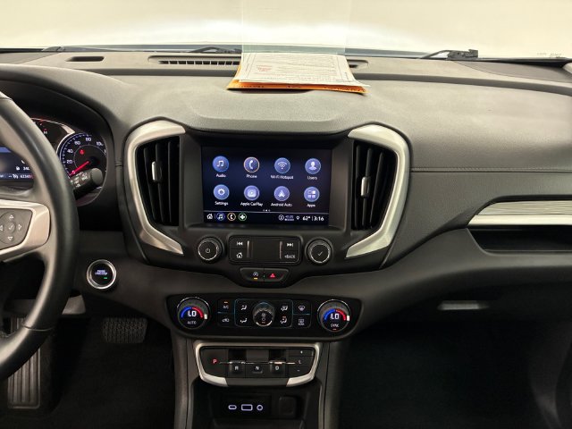 Used 2024 GMC Terrain SLT AWD/4WD image 26