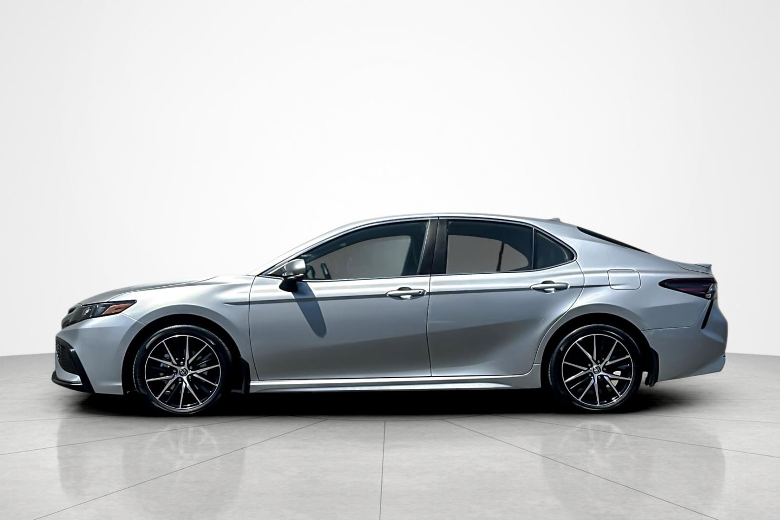 Certified 2024 Toyota Camry SE FWD image 2
