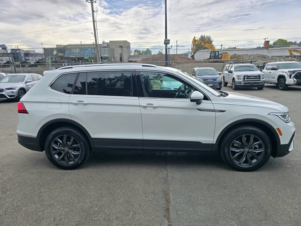 Used 2022 Volkswagen Tiguan SE AWD/4WD image 2