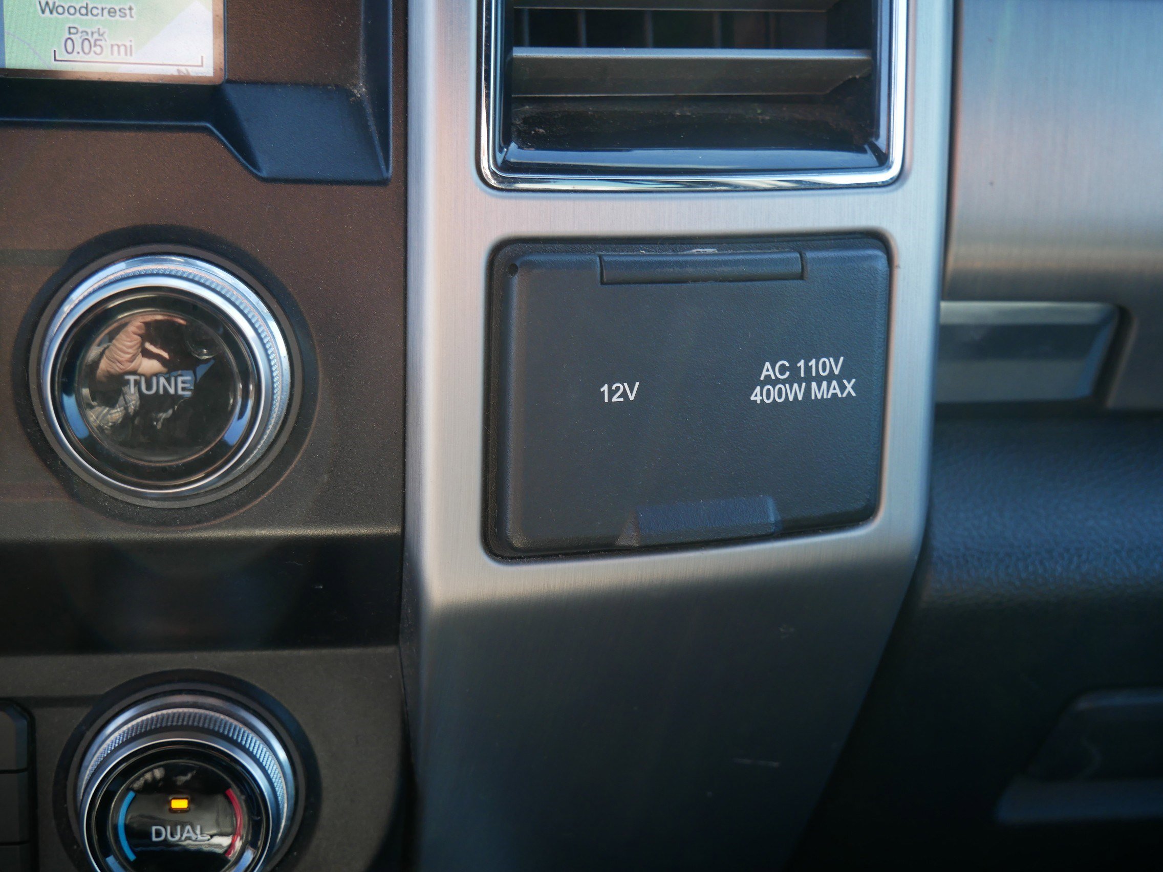 Used 2021 Ford F350 Platinum w/ Tremor Off-Road Package image 32