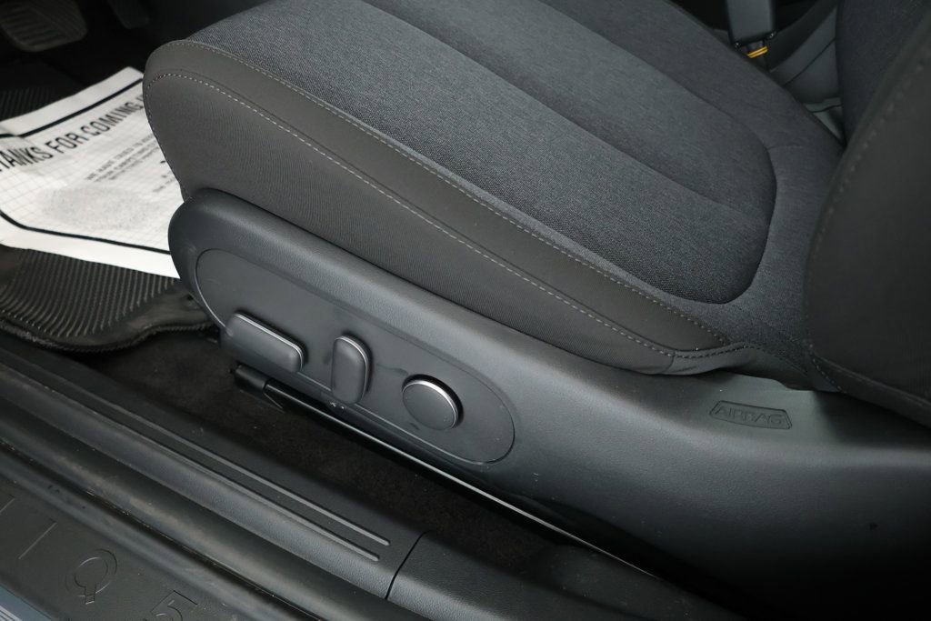 Used 2025 Hyundai Ioniq 5 SE image 8