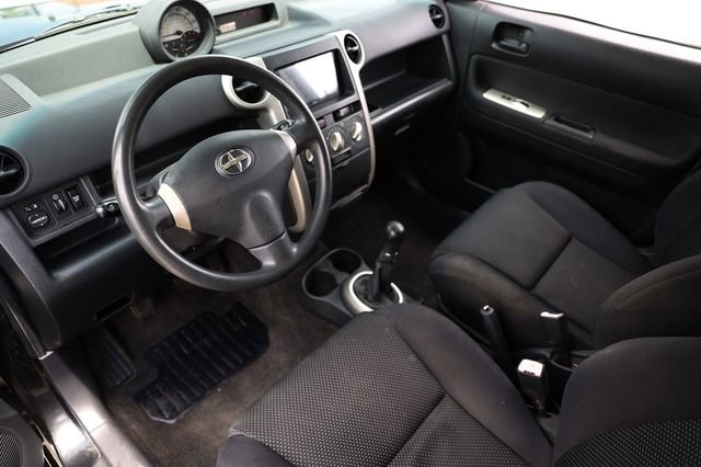 Used 2004 Scion xB FWD image 6