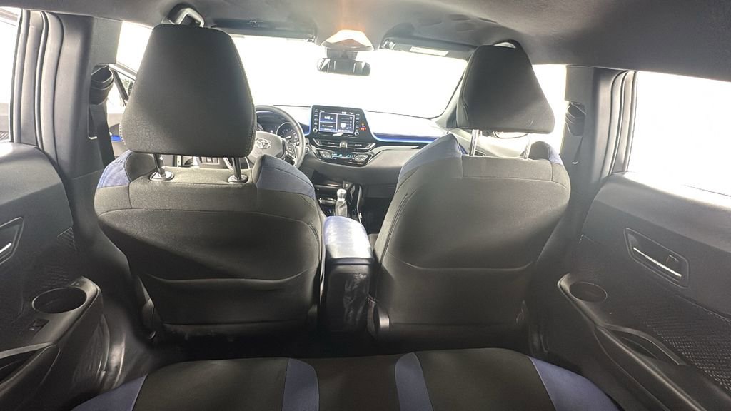Used 2020 Toyota C-HR XLE image 17