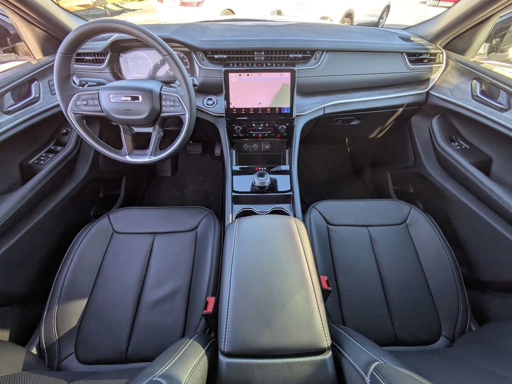 New 2025 Jeep Grand Cherokee L Limited w/ Luxury Tech Group II image 29