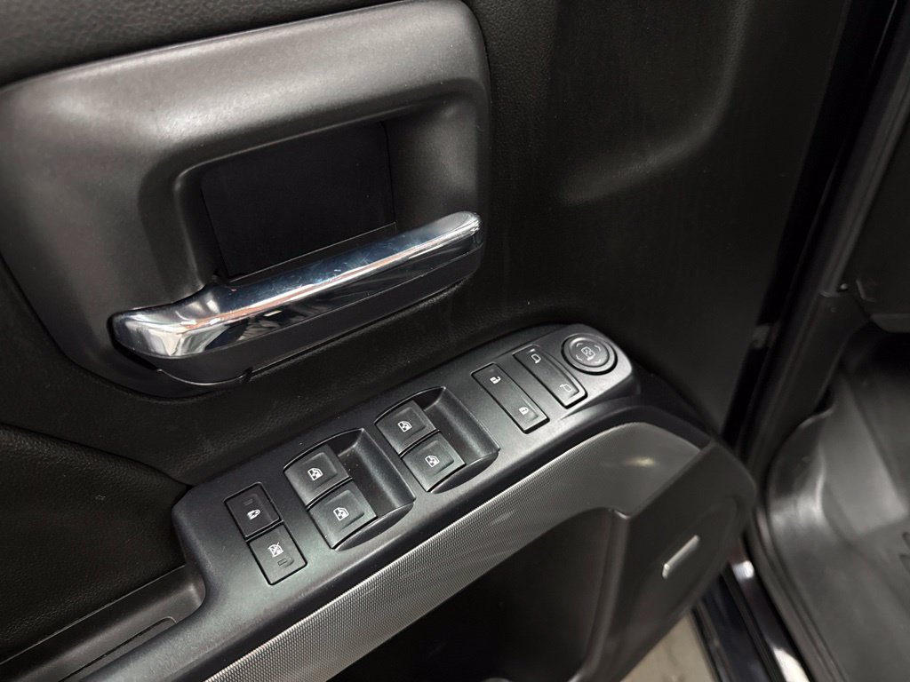 Used 2017 Chevrolet Silverado 1500 LT w/ Midnight Edition AWD/4WD image 12