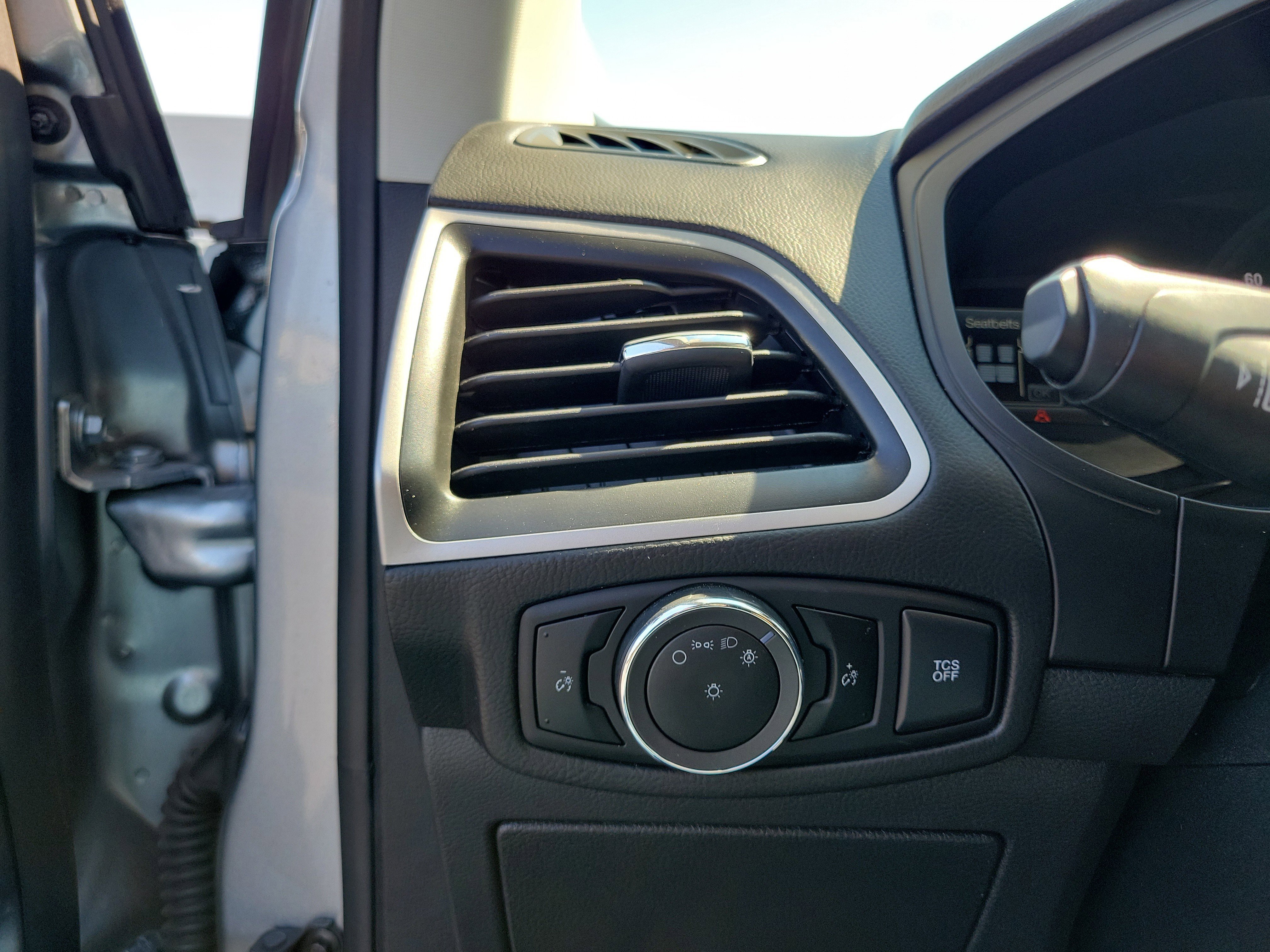 Used 2024 Ford Edge SEL image 20