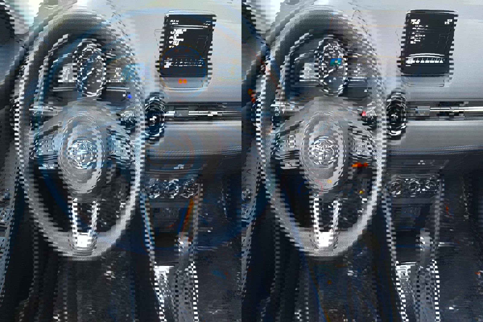 Used 2020 Toyota Yaris LE FWD image 15