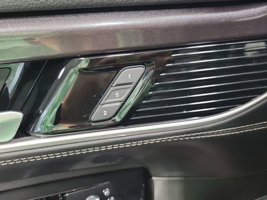 Used 2023 Jeep Wagoneer 4WD image 40