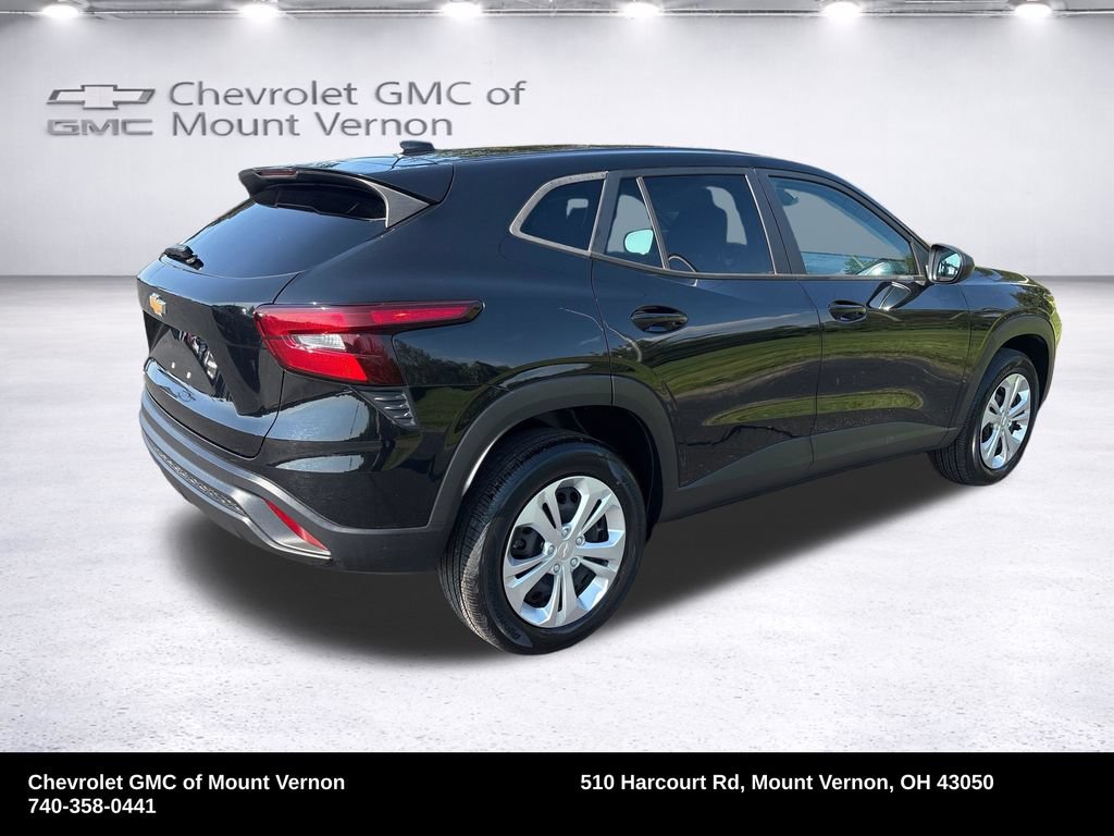 Used 2024 Chevrolet Trax LS FWD image 4