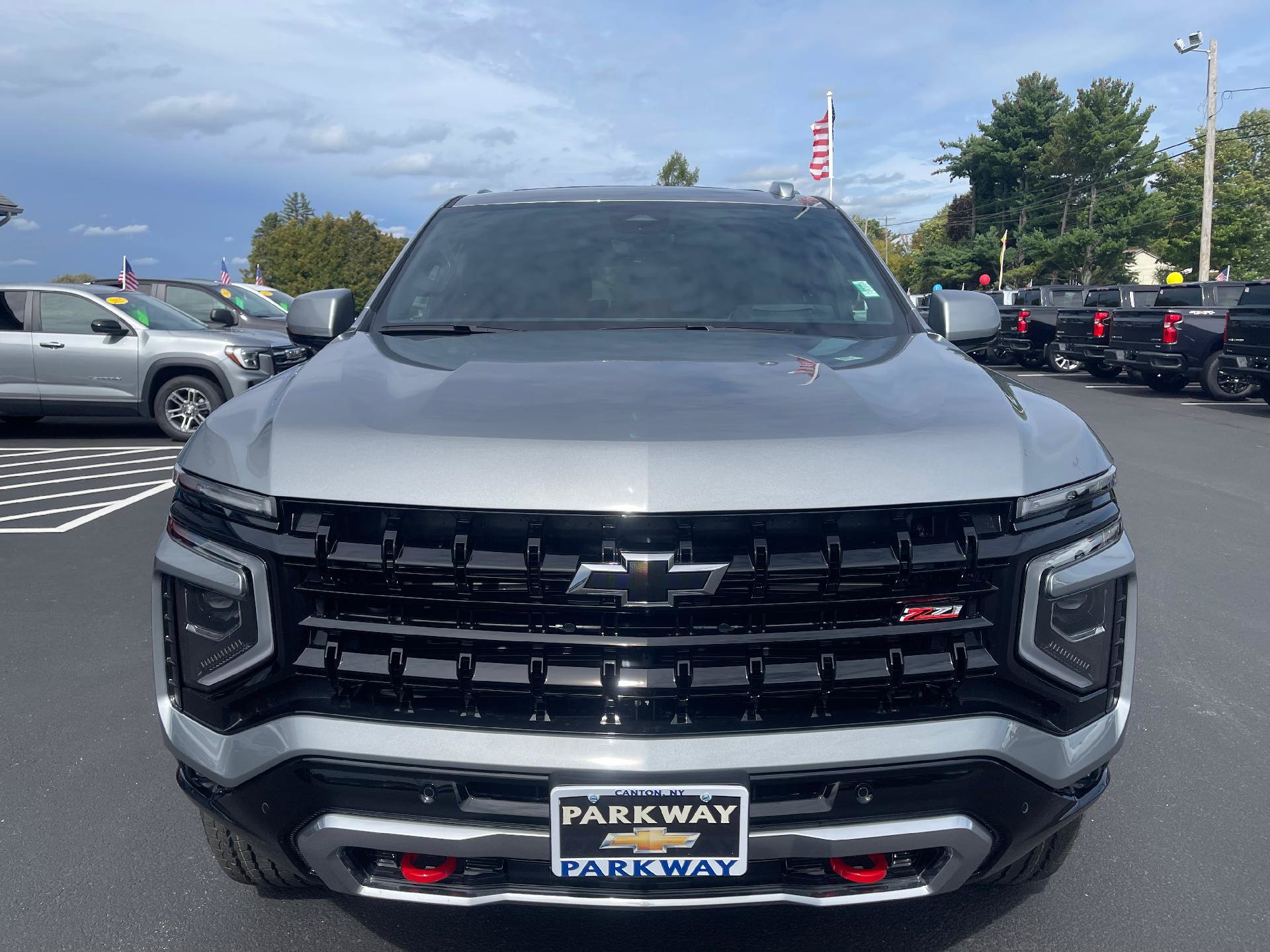 New 2026 Chevrolet Tahoe Z71 w/ Z71 Off-Road Package AWD/4WD image 2