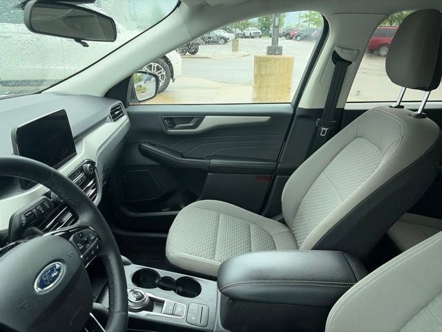 Used 2022 Ford Escape SE w/ Cold Weather Package AWD/4WD image 6