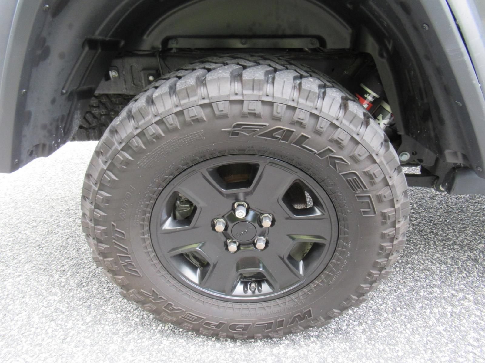 Used 2021 Jeep Gladiator Mojave w/ Trailer Tow Package AWD/4WD image 9