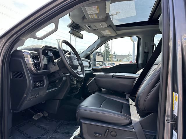 Used 2025 Ford F350 Lariat w/ Camper Package AWD/4WD image 9