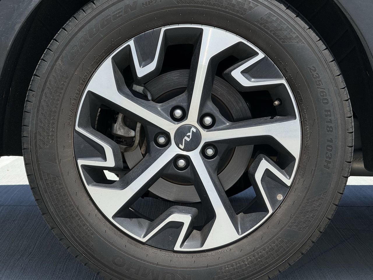 Used 2024 Kia Sportage EX FWD image 7
