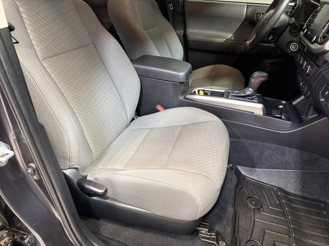 Used 2022 Toyota Tacoma SR5 w/ Technology Package image 57
