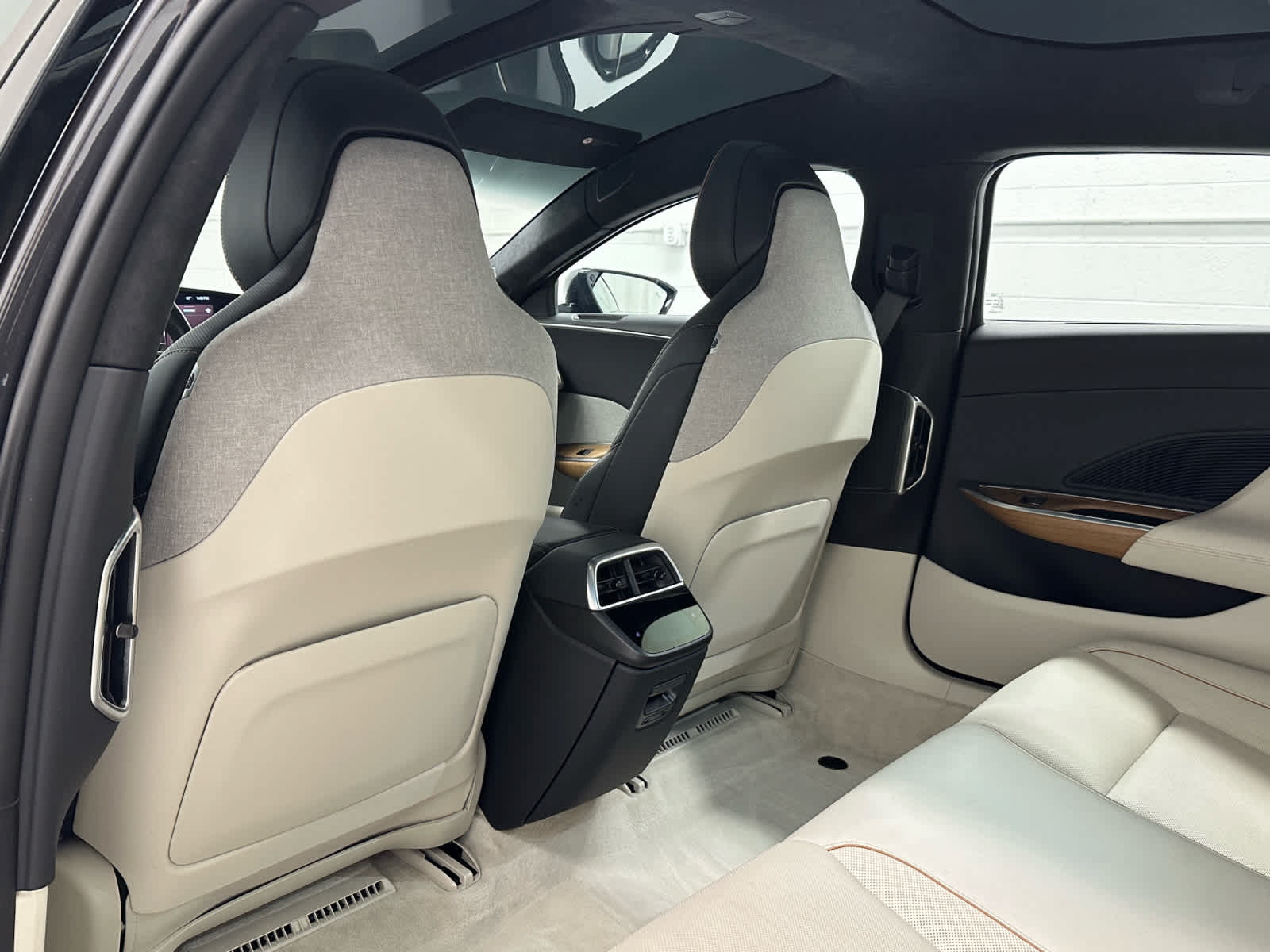 Used 2023 Lucid Air Touring AWD/4WD image 13