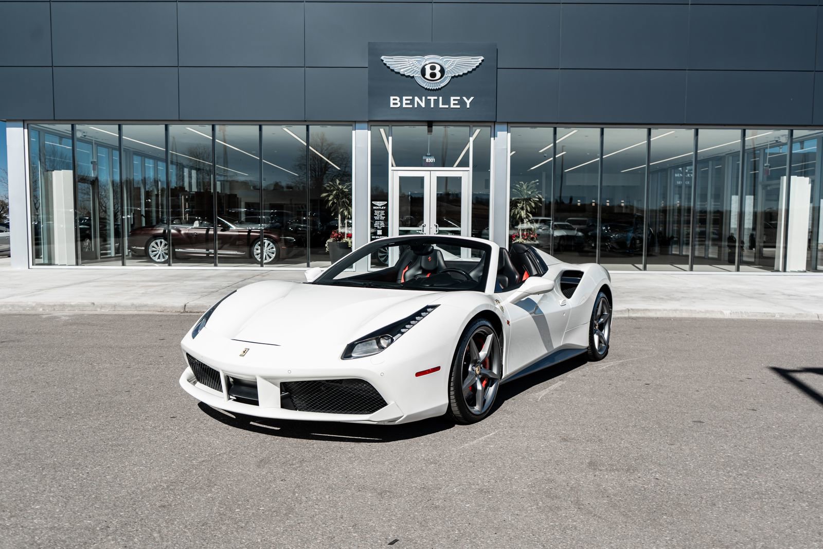 Used 2017 Ferrari 488 Spider image 1