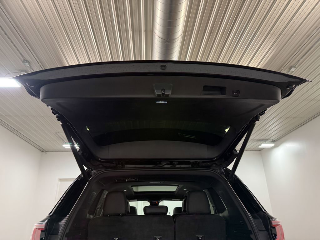 Used 2024 GMC Acadia Denali w/ LPO, Floor Liner Package image 74