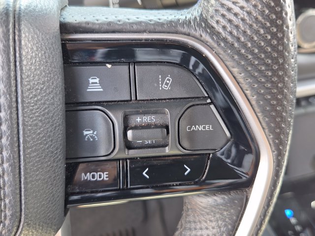 Used 2024 Toyota Sequoia Platinum AWD/4WD image 25